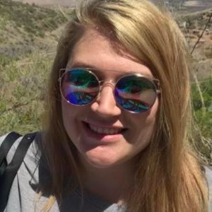 Meet your Posher, Laurel